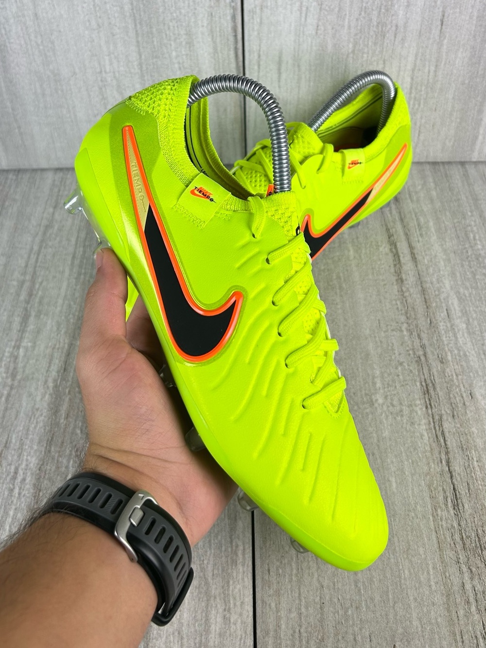 NEW Nike Tiempo Legend 10 Elite AG-Pro Volt Soccer Cleat Womens Size 8 Mens 6.5